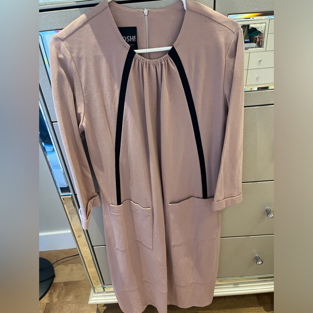 Blush dress with pockets NWOT